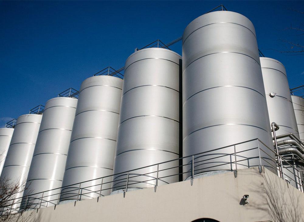 brewing industry, craft beer, brewery, Brewery Equipment,Brewing kettles, fermentation tanks, bottling, canning lines, mashing, brewing process, 